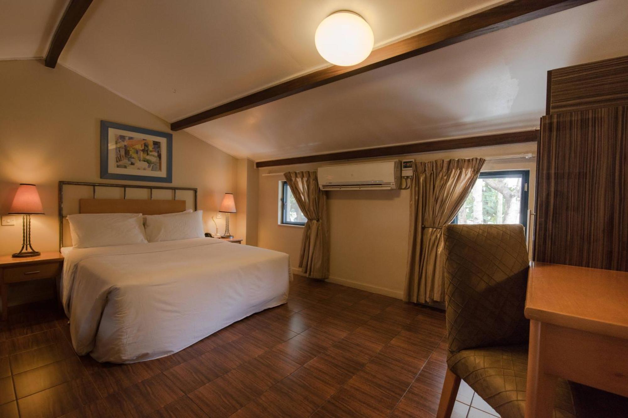 Protea Hotel By Marriott Dar Es Salaam Oyster Bay Bagian luar foto