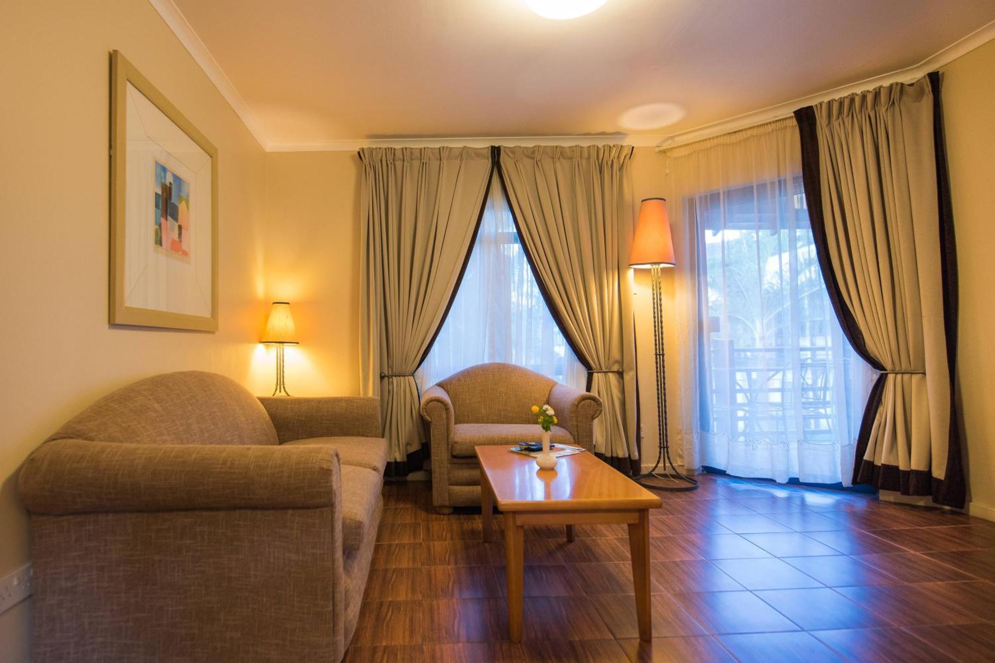 Protea Hotel By Marriott Dar Es Salaam Oyster Bay Bagian luar foto