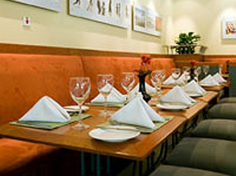 Protea Hotel By Marriott Dar Es Salaam Oyster Bay Bagian luar foto